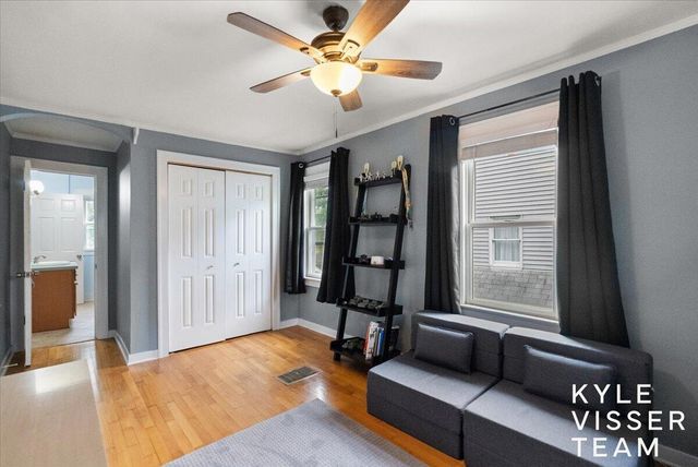 320 Gladstone Drive, East Grand Rapids, MI 49506