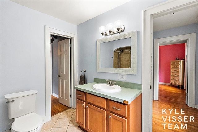 320 Gladstone Drive, East Grand Rapids, MI 49506