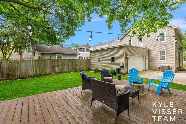 320 Gladstone Drive, East Grand Rapids, MI 49506