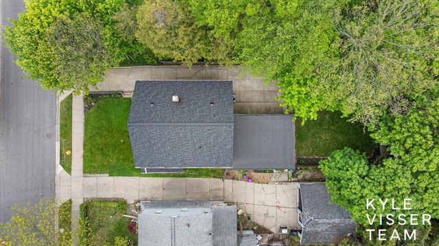320 Gladstone Drive, East Grand Rapids, MI 49506