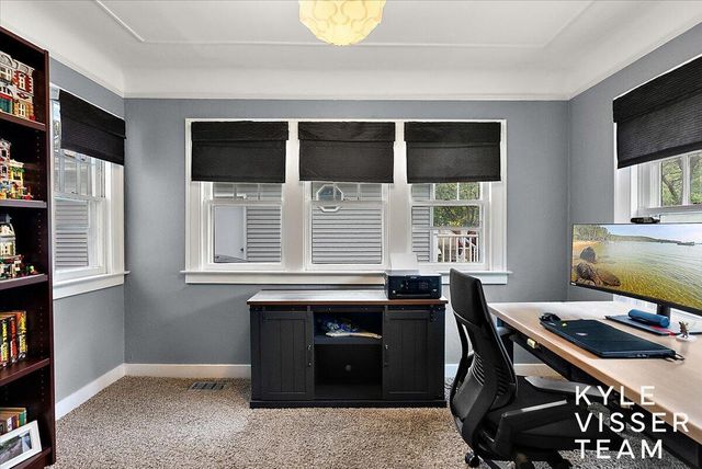 320 Gladstone Drive, East Grand Rapids, MI 49506