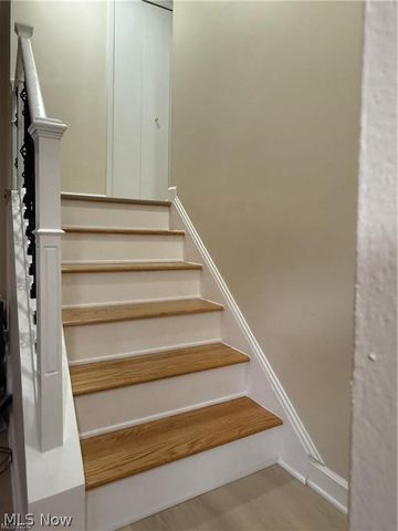 1139 N Skyline Drive, Seven Hills, OH 44131