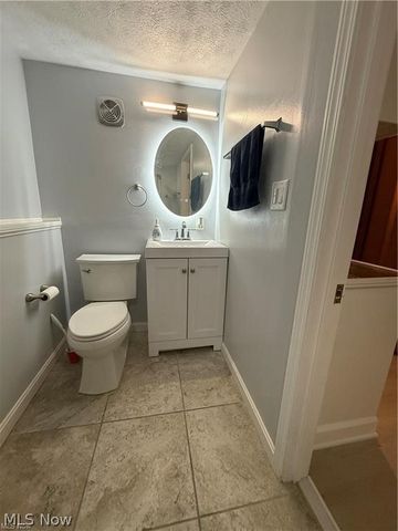 1139 N Skyline Drive, Seven Hills, OH 44131