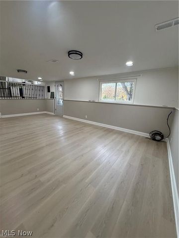 1139 N Skyline Drive, Seven Hills, OH 44131