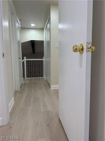 1139 N Skyline Drive, Seven Hills, OH 44131