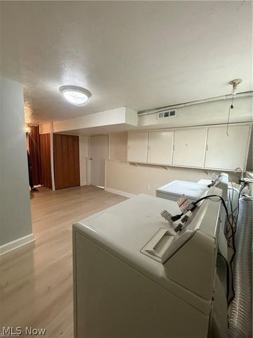 1139 N Skyline Drive, Seven Hills, OH 44131