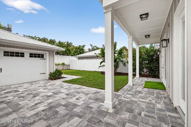 230 DAVIS Street, Neptune Beach, FL 32266