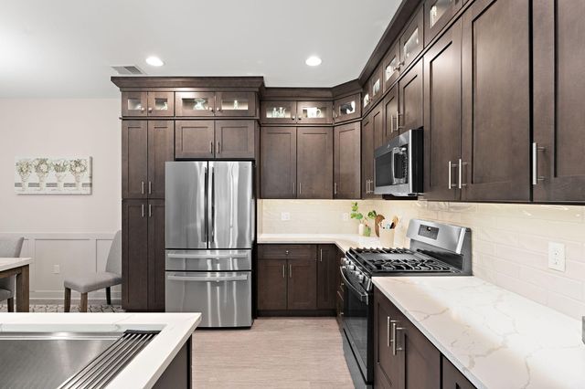 1346 Parke Drive, Crown Point, IN 46307