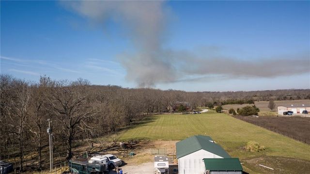 26552 Waverly Road, Paola, KS 66071