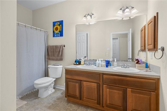 1425 West Villa Maria Road 904, Bryan, TX 77801
