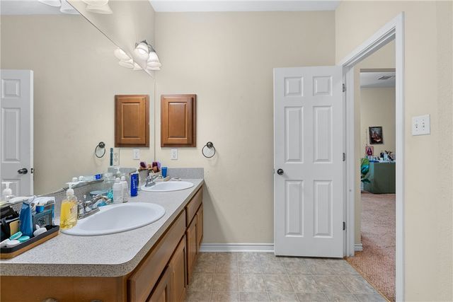 1425 West Villa Maria Road 904, Bryan, TX 77801