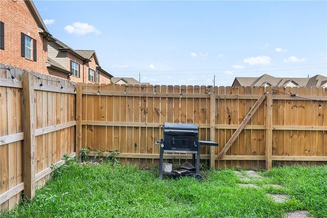 1425 West Villa Maria Road 904, Bryan, TX 77801
