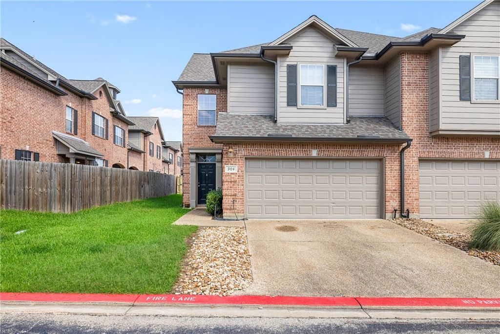 1425 West Villa Maria Road 904, Bryan, TX 77801