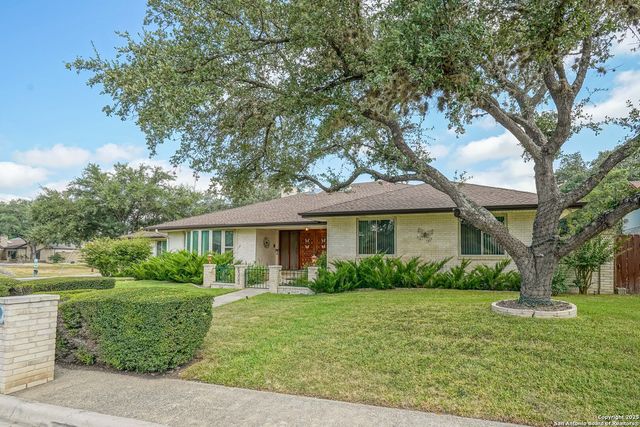 6303 LAKEWOOD PARK, Windcrest, TX 78239
