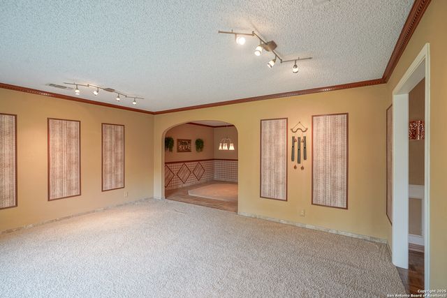 6303 LAKEWOOD PARK, Windcrest, TX 78239