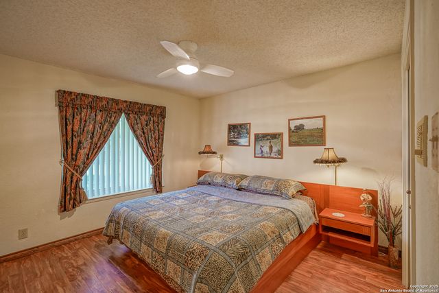 6303 LAKEWOOD PARK, Windcrest, TX 78239