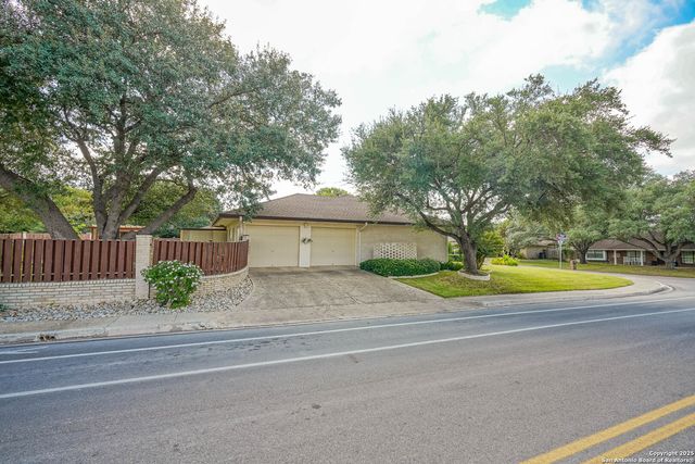 6303 LAKEWOOD PARK, Windcrest, TX 78239