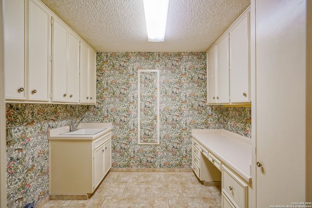6303 LAKEWOOD PARK, Windcrest, TX 78239