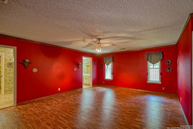 6303 LAKEWOOD PARK, Windcrest, TX 78239