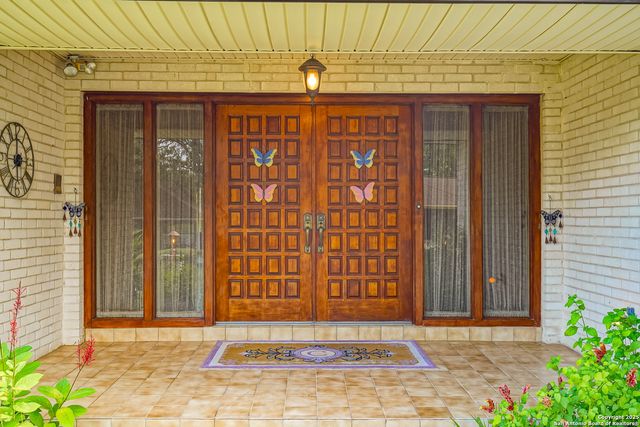 6303 LAKEWOOD PARK, Windcrest, TX 78239
