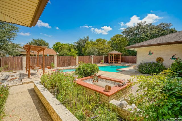 6303 LAKEWOOD PARK, Windcrest, TX 78239