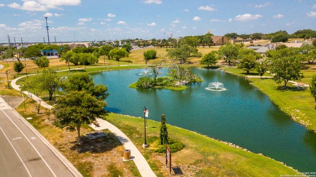 6303 LAKEWOOD PARK, Windcrest, TX 78239