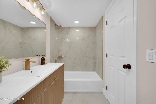 1213 Waters Edge Drive, Toms River, NJ 08753