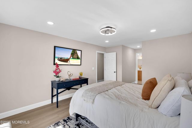 1213 Waters Edge Drive, Toms River, NJ 08753