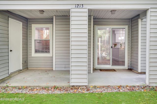 1213 Waters Edge Drive, Toms River, NJ 08753