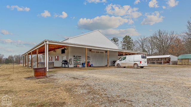 1323 CR 304, Jonesboro, AR 72401