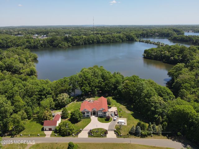 100 Richdale Road, Colts Neck, NJ 07722