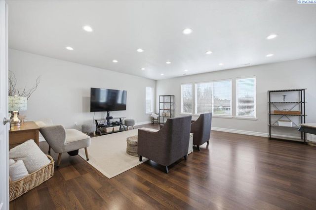 5 Tulip Ct., Pasco, WA 99301