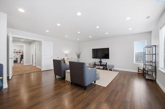 5 Tulip Ct., Pasco, WA 99301