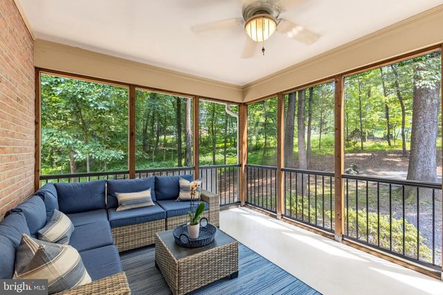 9200 RIPPLE BROOK RD, Great Falls, VA 22066