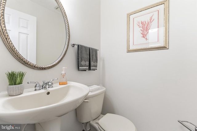 9200 RIPPLE BROOK RD, Great Falls, VA 22066