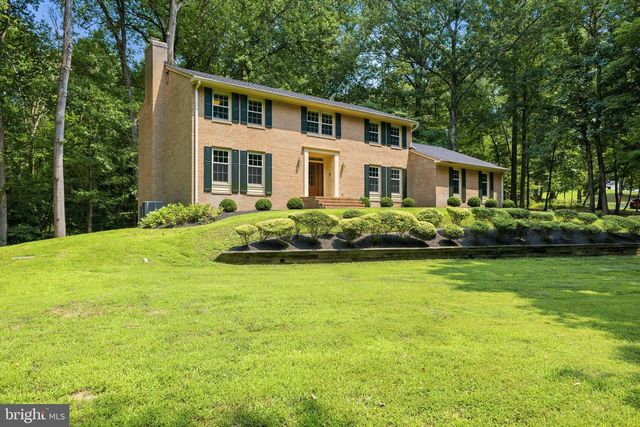 9200 RIPPLE BROOK RD, Great Falls, VA 22066