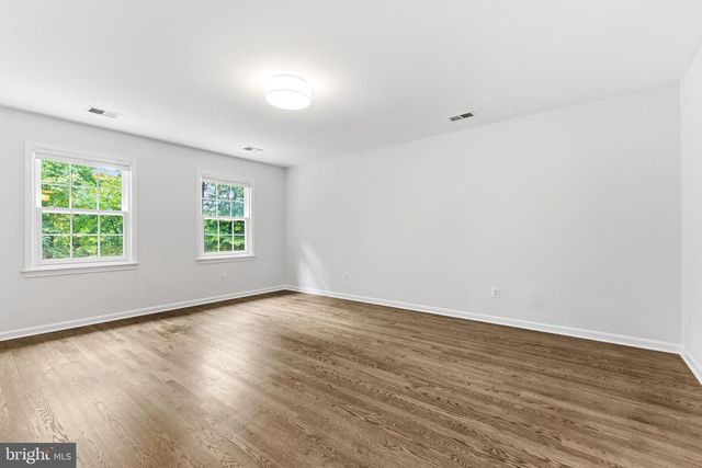 9200 RIPPLE BROOK RD, Great Falls, VA 22066