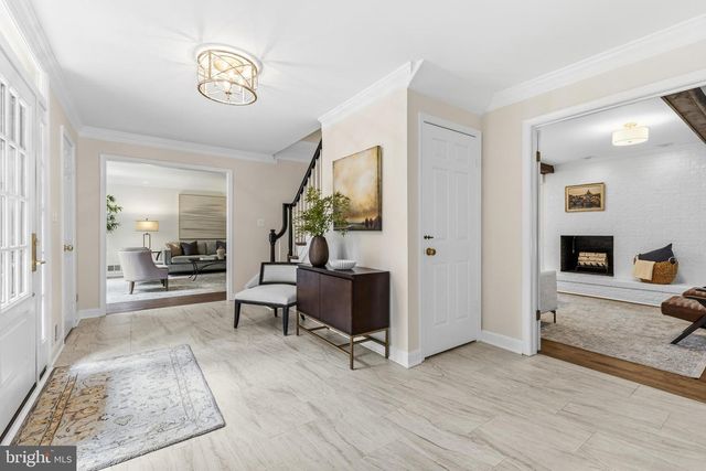 9200 RIPPLE BROOK RD, Great Falls, VA 22066
