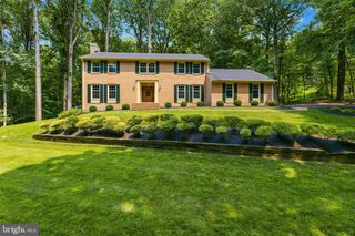 9200 RIPPLE BROOK RD, Great Falls, VA 22066