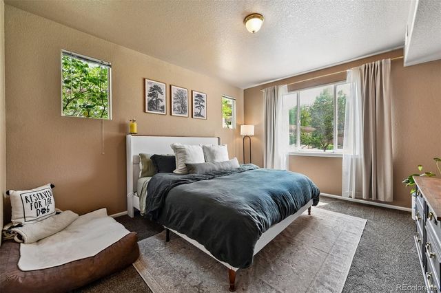 22920 E Roxbury Drive E, Aurora, CO 80016
