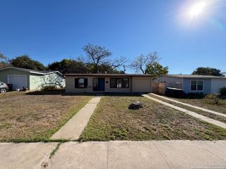 510 Edgebrook, San Antonio, TX 78213