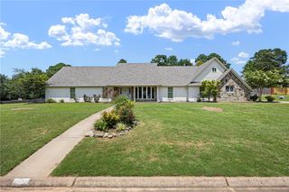 2916 Highland Drive, Russellville, AR 72802