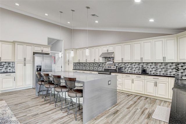 5353 Dorrell Lane, Las Vegas, NV 89131