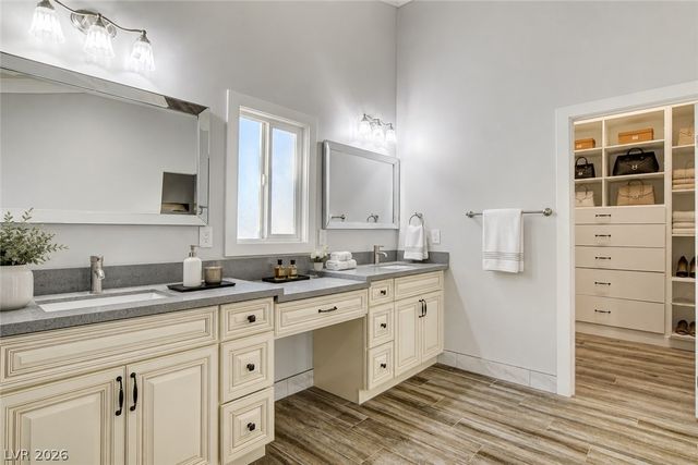 5353 Dorrell Lane, Las Vegas, NV 89131