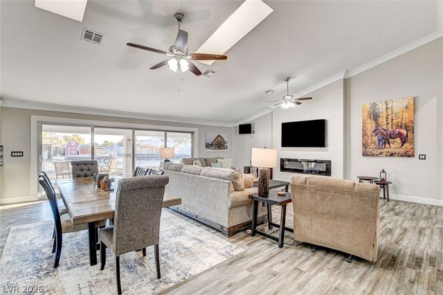 5353 Dorrell Lane, Las Vegas, NV 89131
