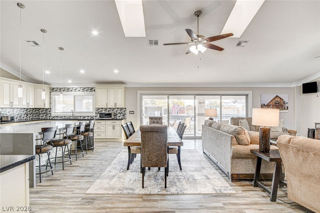 5353 Dorrell Lane, Las Vegas, NV 89131
