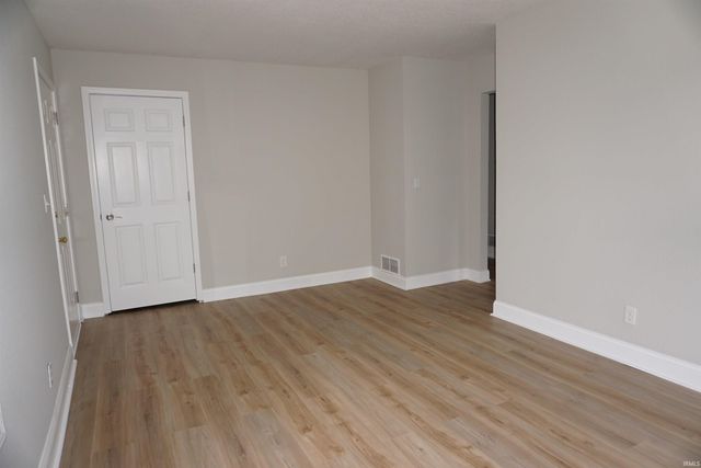 4020 N Fourth Avenue, Evansville, IN 47711