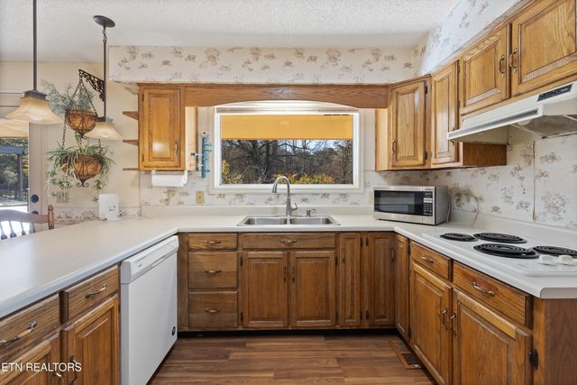 14429 Burton Rd, Birchwood, TN 37308