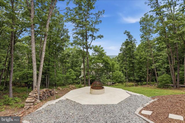 8315 SUPINLICK RIDGE RD, Mt Jackson, VA 22842