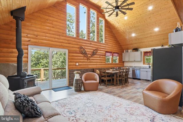 8315 SUPINLICK RIDGE RD, Mt Jackson, VA 22842